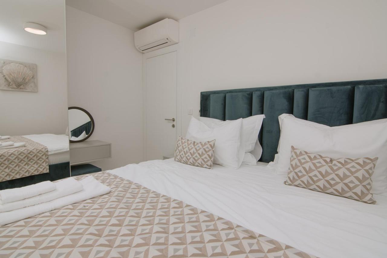 Apartments Adriatic Pearl Trogir Ngoại thất bức ảnh