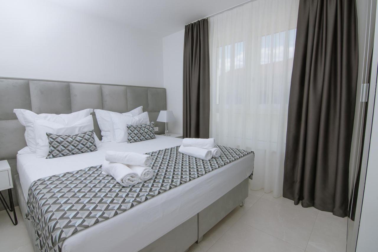 Apartments Adriatic Pearl Trogir Ngoại thất bức ảnh