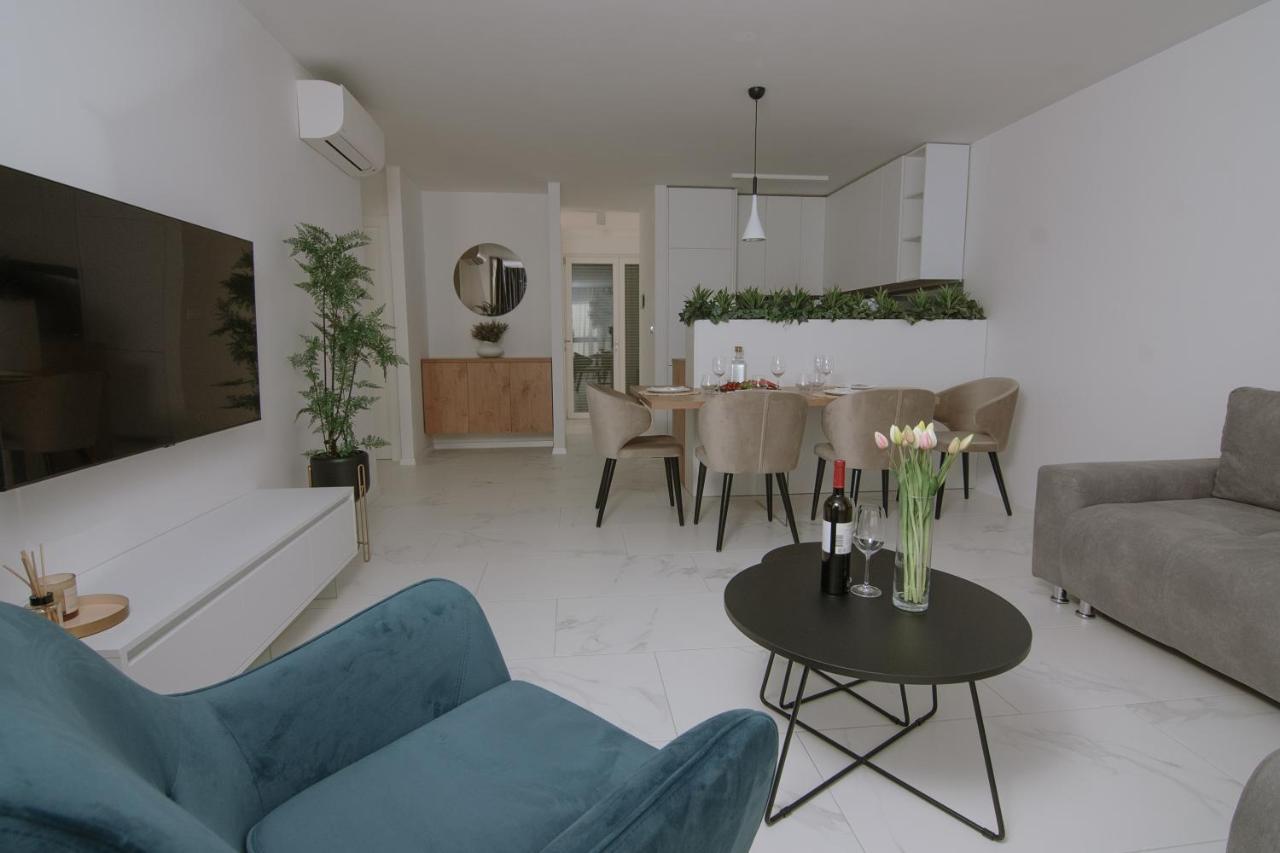 Apartments Adriatic Pearl Trogir Ngoại thất bức ảnh